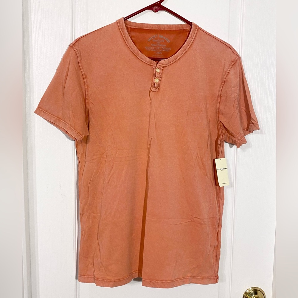 Y2K Lucky Brand Short Sleeve Henley Tee Coral Men’s Medium